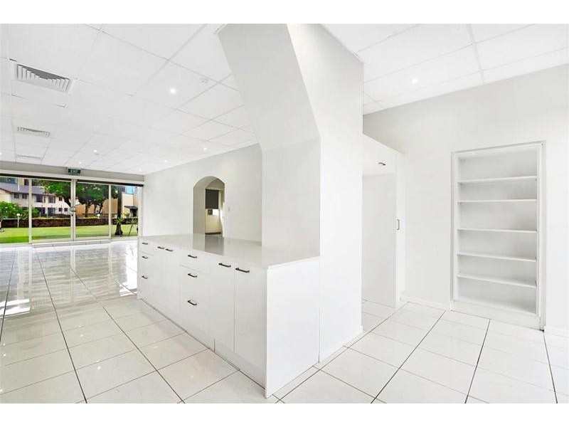 1 ‘Condor’ 2 Riverview Parade, Surfers Paradise QLD 4217