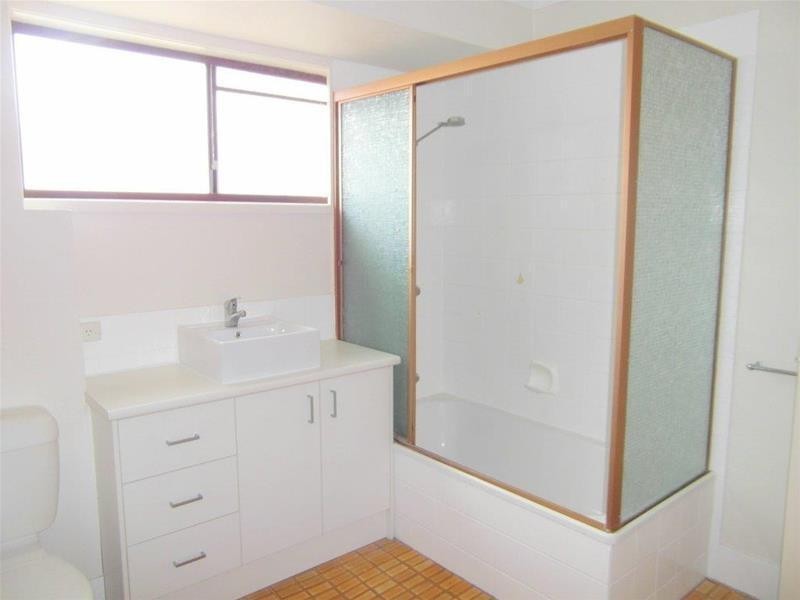 33 Monaco Street, Surfers Paradise QLD 4217