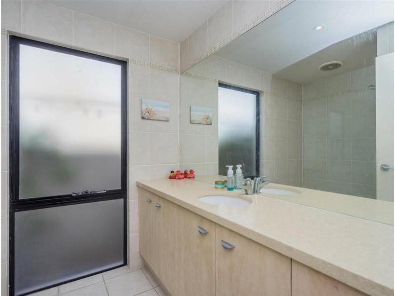 2/45 Paradise Island, Surfers Paradise QLD 4217