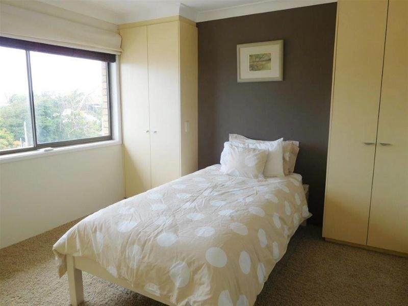 6/250 Marine Parade, Labrador QLD 4215