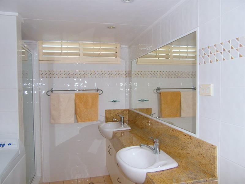 40 Watson Esplanade ‘Riverpark Towers’, Surfers Paradise QLD 4217