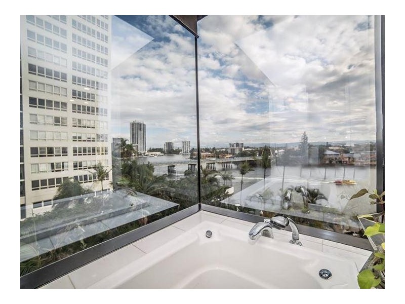 3/20 Riverview Parade, Surfers Paradise QLD 4217