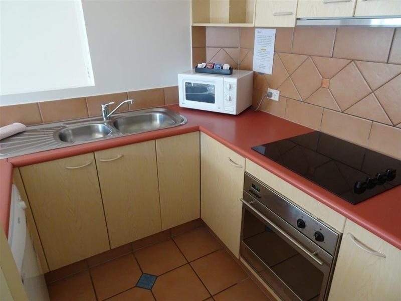 11 ‘San Mateo’ 93 Old Burleigh Road, Broadbeach QLD 4218