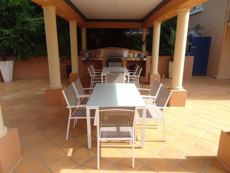 11 ‘San Mateo’ 93 Old Burleigh Road, Broadbeach QLD 4218