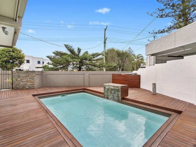 54 Brindisi Avenue, Isle Of Capri QLD 4217