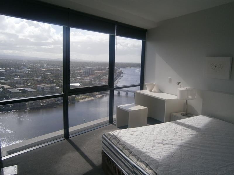 9 Ferny Avenue (Circle on Cavil), Surfers Paradise QLD 4217