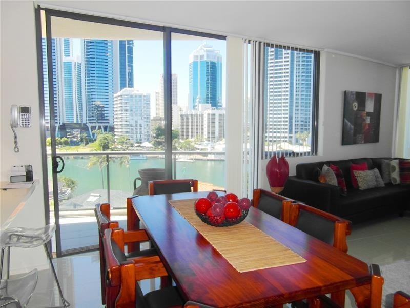 6 Tarcoola Crescent ‘Riva on Chevron’, Chevron Island QLD 4217