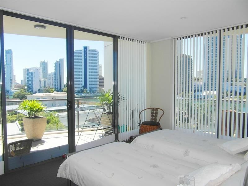 6 Tarcoola Crescent ‘Riva on Chevron’, Chevron Island QLD 4217