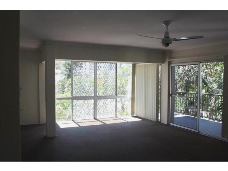 5/8 Enderley Avenue, Surfers Paradise QLD 4217