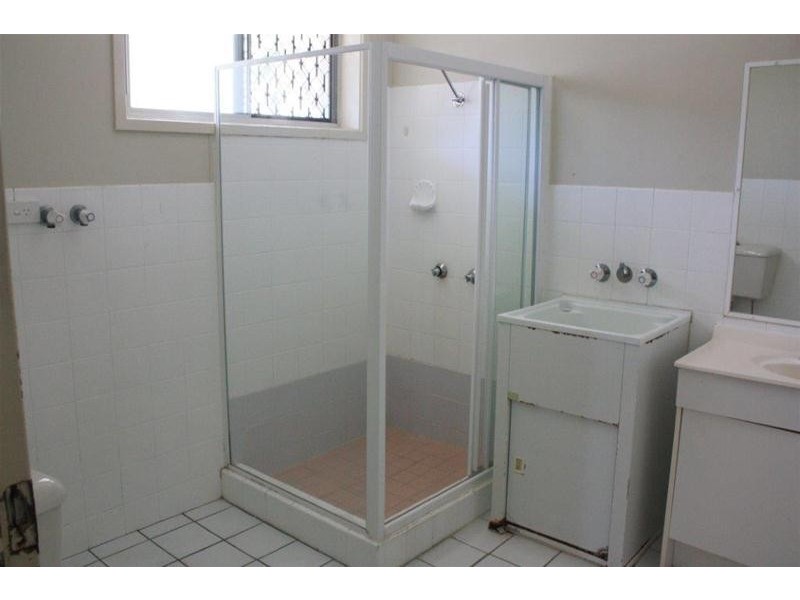 5/8 Enderley Avenue, Surfers Paradise QLD 4217