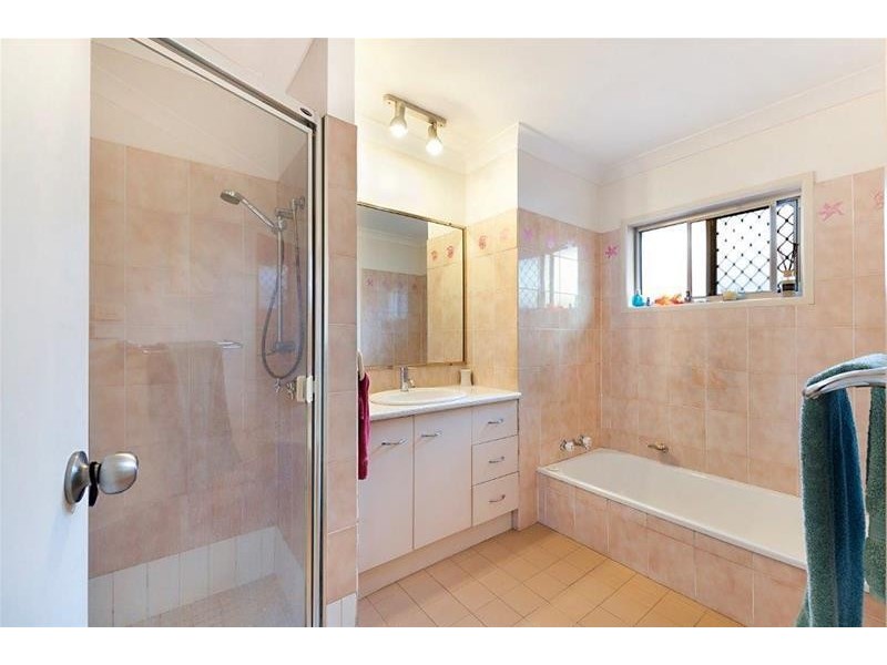 26 Remo Street, Isle Of Capri QLD 4217