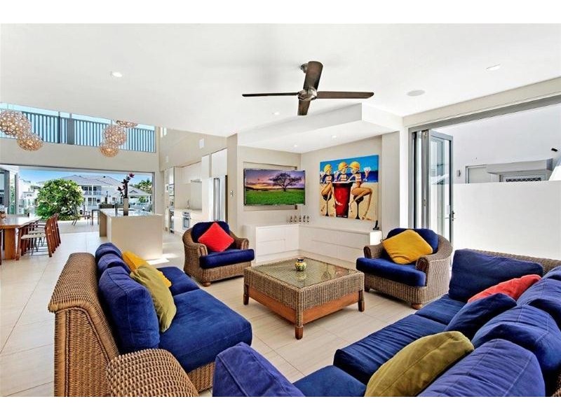 20 Viking Court, Paradise Waters QLD 4217