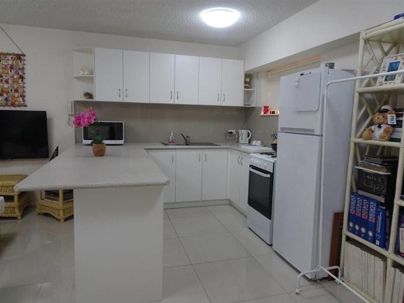 112 ‘Paradise Towers Surfers Paradise Boulevard, Surfers Paradise QLD 4217