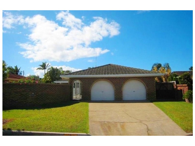 8 McIlwraith Avenue, Sorrento QLD 4217