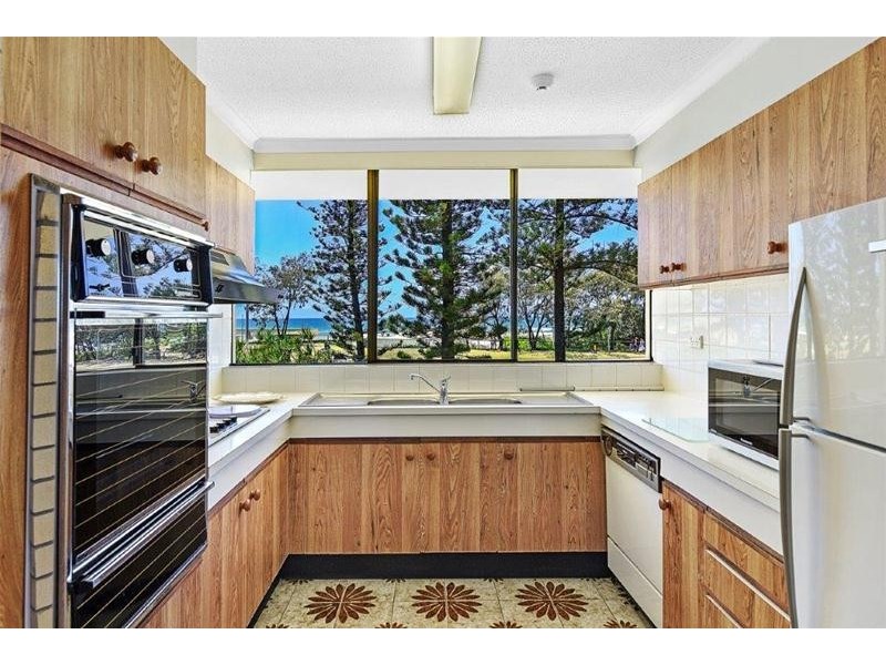 2A/1 Higman Street, Surfers Paradise QLD 4217