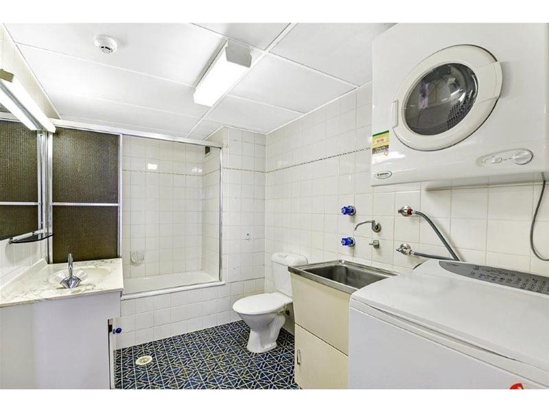 2A/1 Higman Street, Surfers Paradise QLD 4217