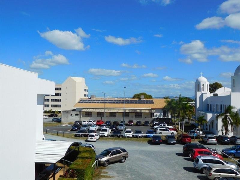 8 Frigo Court, Bundall QLD 4217