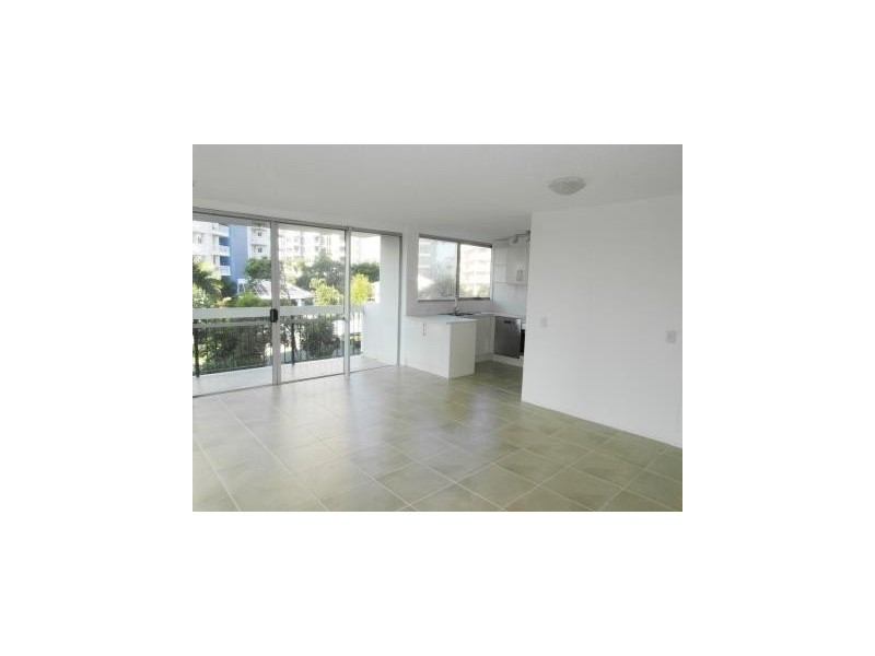 “Anchorage” 32 Riverview Parade, Surfers Paradise QLD 4217