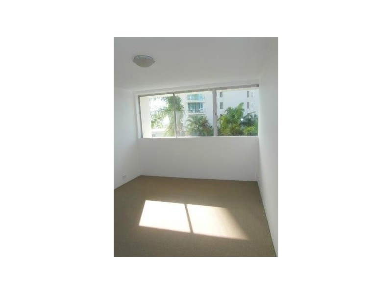 “Anchorage” 32 Riverview Parade, Surfers Paradise QLD 4217