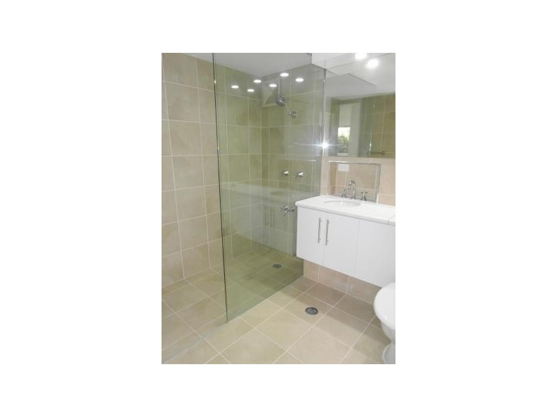 “Anchorage” 32 Riverview Parade, Surfers Paradise QLD 4217