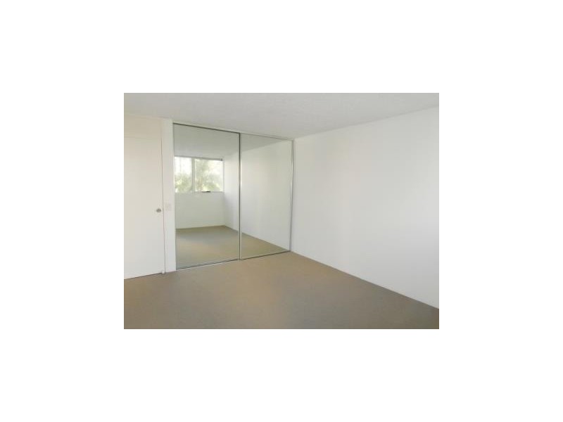 “Anchorage” 32 Riverview Parade, Surfers Paradise QLD 4217