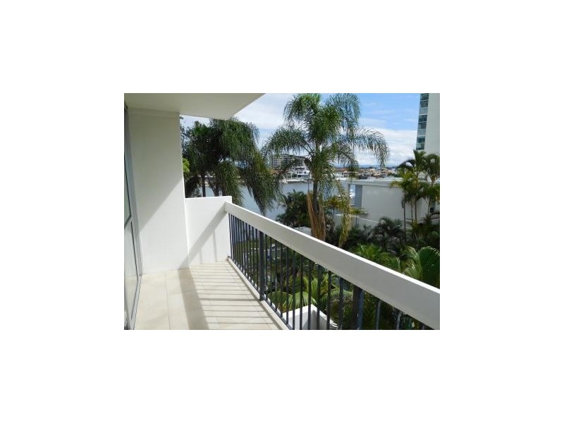 “Anchorage” 32 Riverview Parade, Surfers Paradise QLD 4217