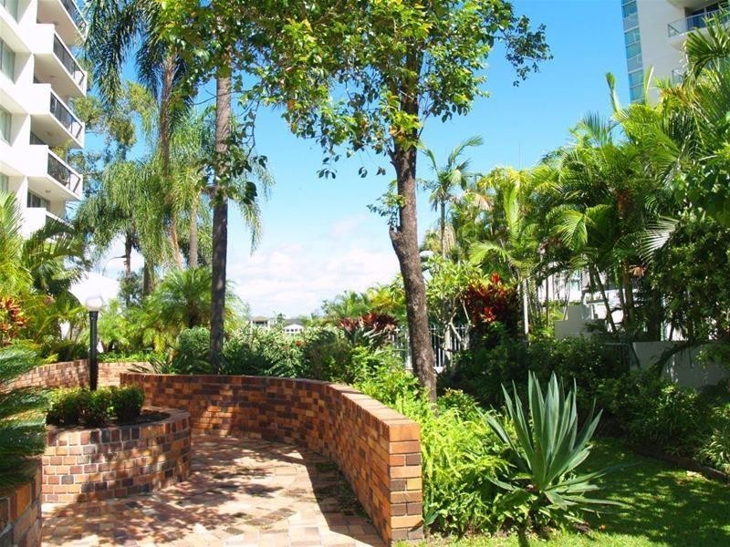 “Anchorage” 32 Riverview Parade, Surfers Paradise QLD 4217