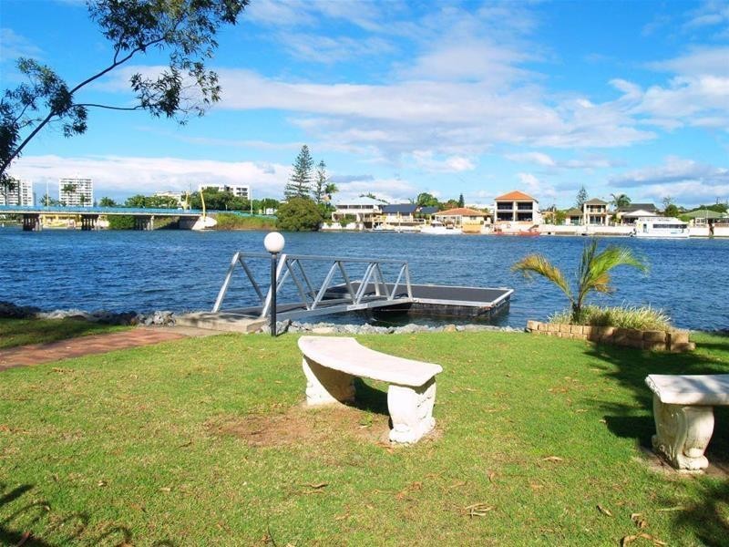 “Anchorage” 32 Riverview Parade, Surfers Paradise QLD 4217