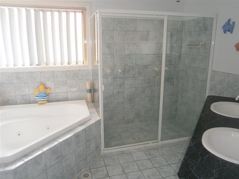 40 Jack Nicklaus Way, Parkwood QLD 4214