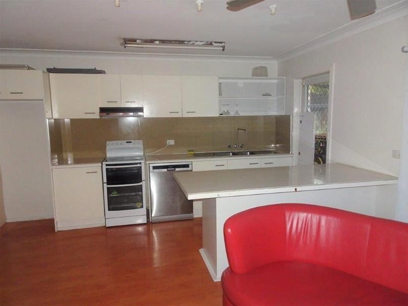 7 Parnoo Street, Surfers Paradise QLD 4217