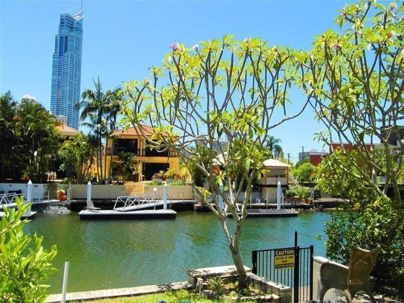 5 Holborow Close, Surfers Paradise QLD 4217