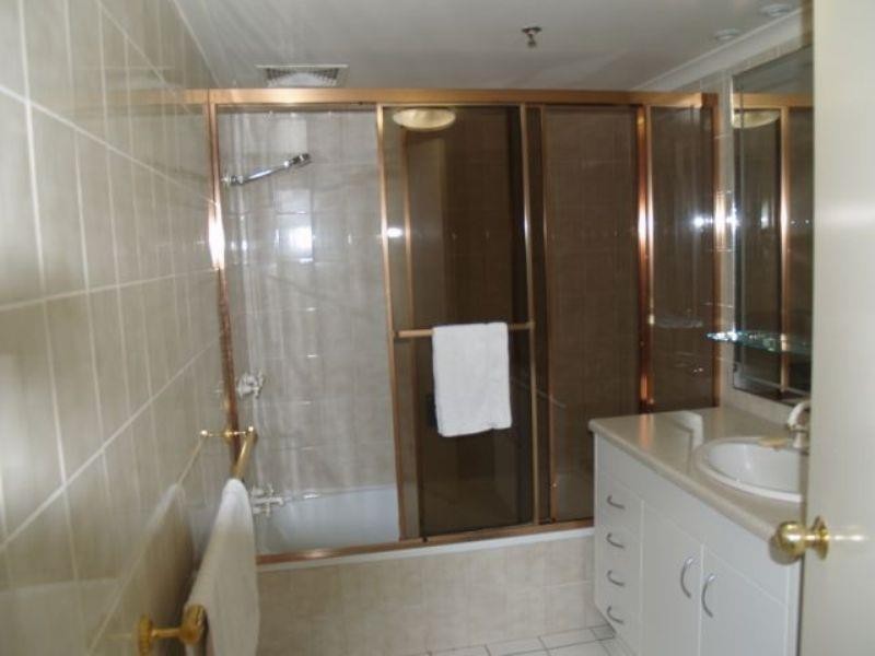 30 Laycock Street, Surfers Paradise QLD 4217