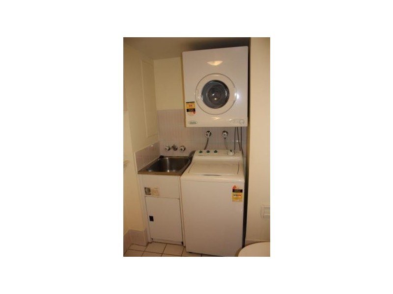 8/28 Monaco Street, Surfers Paradise QLD 4217