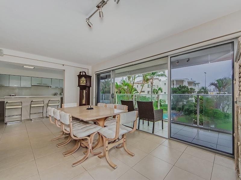 7 Britannia Avenue ‘Chelsea’, Broadbeach QLD 4218