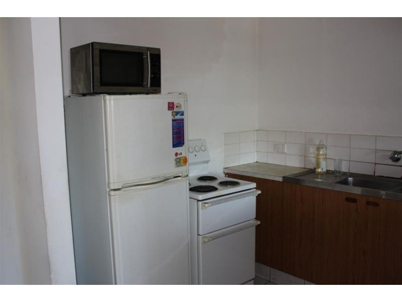 21 Armrick Avenue, Broadbeach QLD 4218