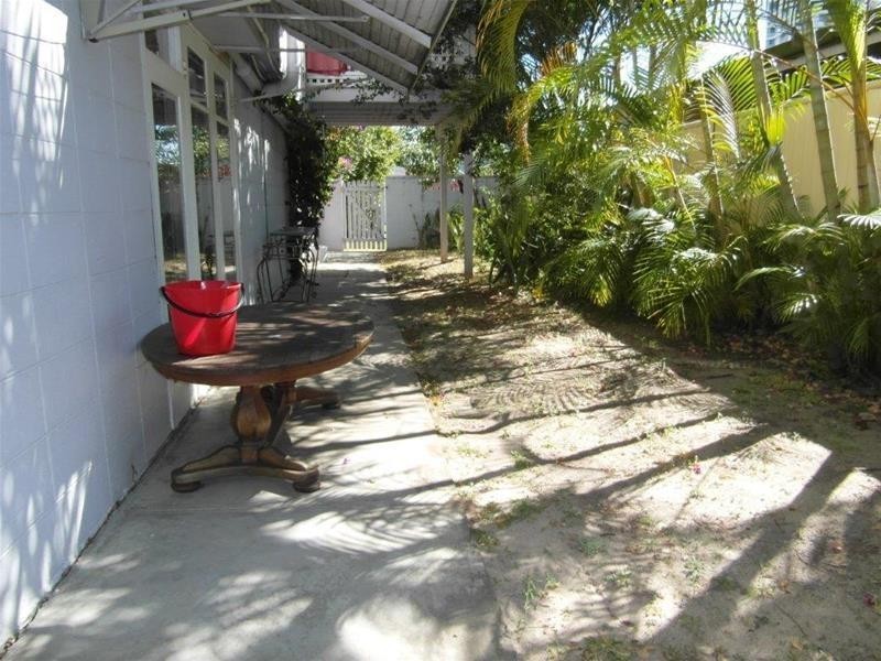 69a Paradise Island, Surfers Paradise QLD 4217