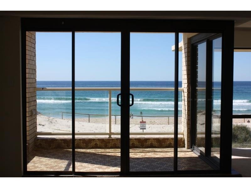 61 Garfield Terrace, Surfers Paradise QLD 4217