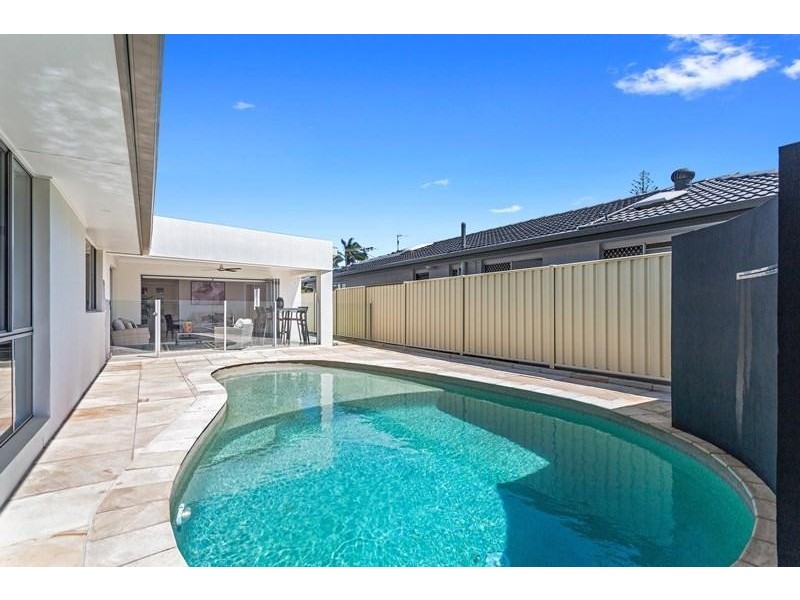 13 Coogeen Street, Sorrento QLD 4217