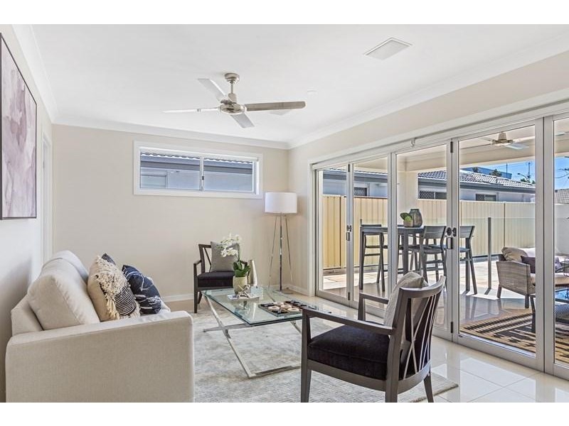 13 Coogeen Street, Sorrento QLD 4217