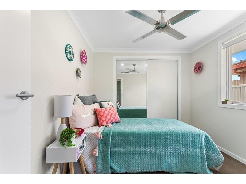 13 Coogeen Street, Sorrento QLD 4217