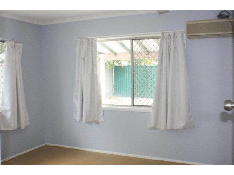 21  Kumbari Avenue, Southport QLD 4215