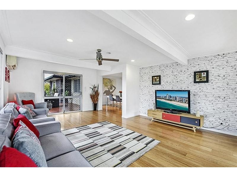 26 Coogeen Street, Sorrento QLD 4217