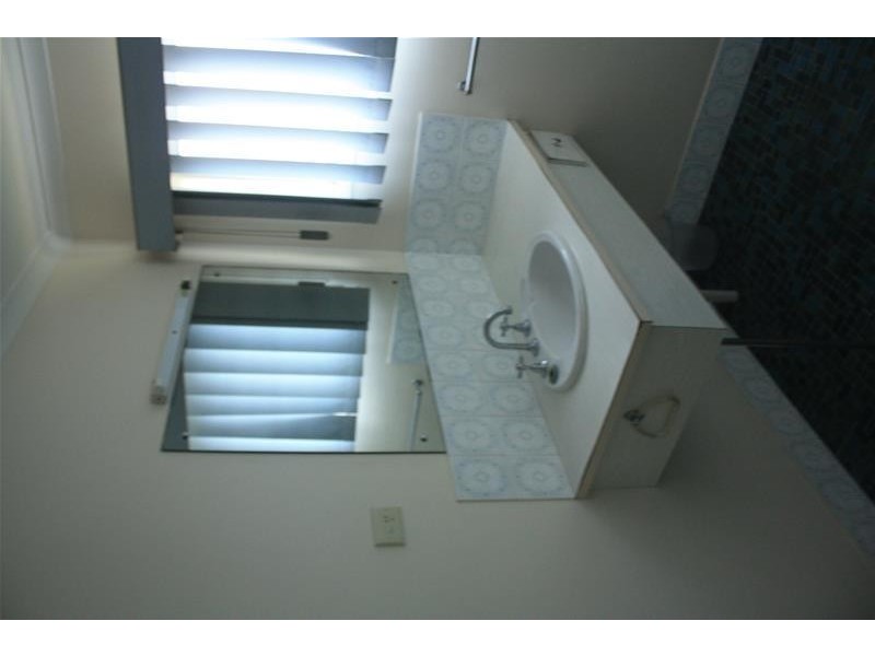 38 Darrambal Street, Chevron Island QLD 4217