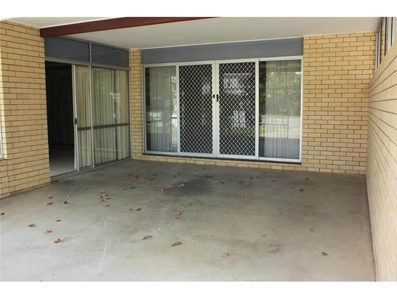 38 Darrambal Street, Chevron Island QLD 4217