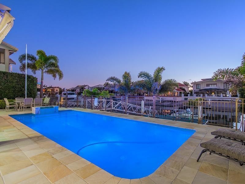 14 Seafarer Court, Paradise Waters QLD 4217