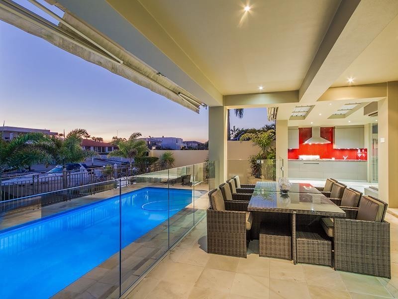 14 Seafarer Court, Paradise Waters QLD 4217