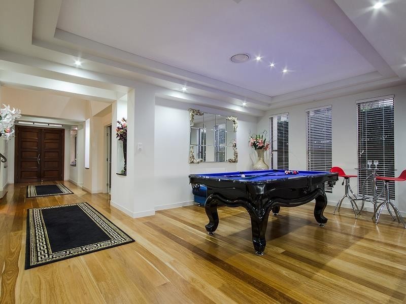 14 Seafarer Court, Paradise Waters QLD 4217