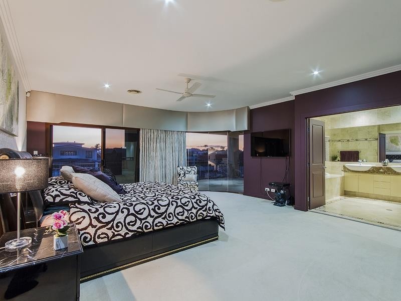 14 Seafarer Court, Paradise Waters QLD 4217