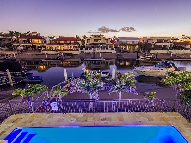 14 Seafarer Court, Paradise Waters QLD 4217