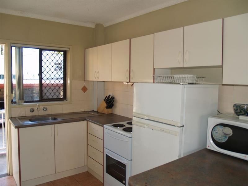 28 Sunrise Boulevard, Surfers Paradise QLD 4217